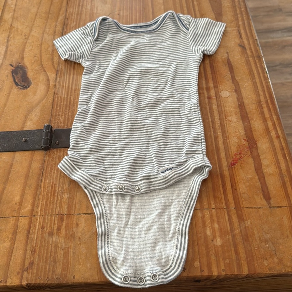 Short sleeve onesie.6-9 months